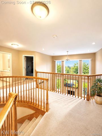 1176 CADMUS Drive, Troy, MI 48085
