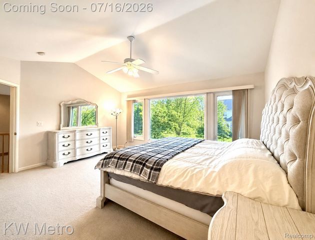 1176 CADMUS Drive, Troy, MI 48085