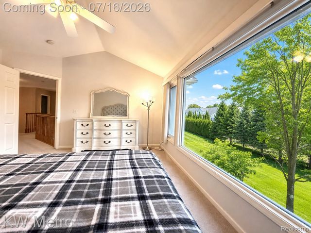 1176 CADMUS Drive, Troy, MI 48085