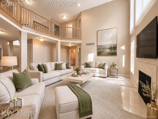 1176 CADMUS Drive, Troy, MI 48085