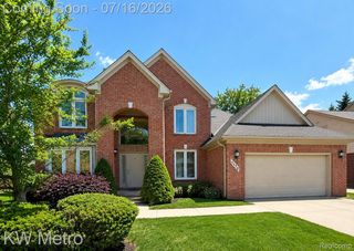 1176 CADMUS Drive, Troy, MI 48085