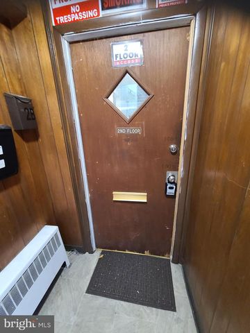 228 LONG LN, Upper Darby, PA 19082