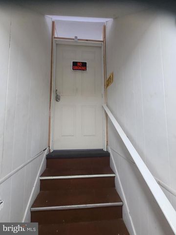 228 LONG LN, Upper Darby, PA 19082