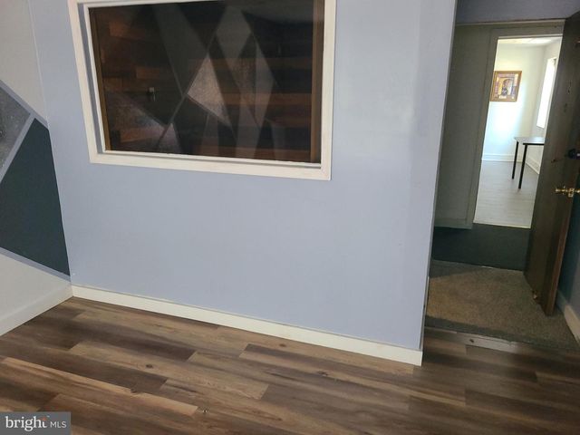 228 LONG LN, Upper Darby, PA 19082