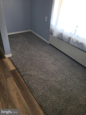 228 LONG LN, Upper Darby, PA 19082