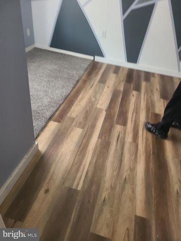 228 LONG LN, Upper Darby, PA 19082