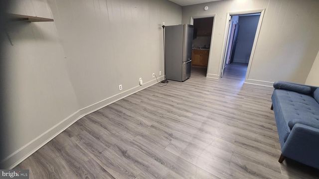 228 LONG LN, Upper Darby, PA 19082