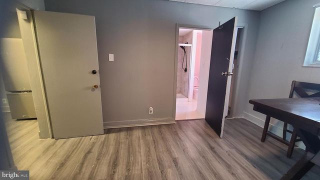 228 LONG LN, Upper Darby, PA 19082