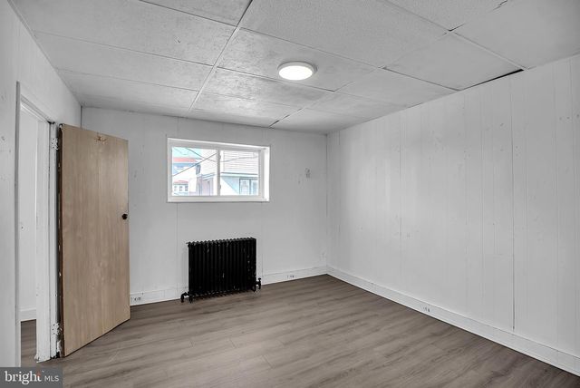 228 LONG LN, Upper Darby, PA 19082