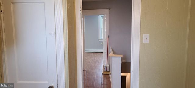 228 LONG LN, Upper Darby, PA 19082