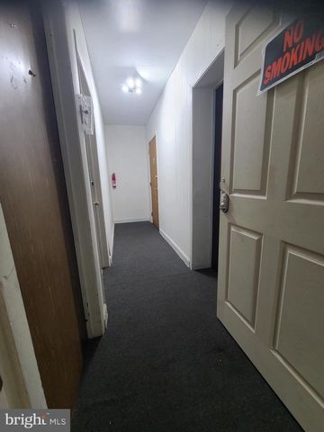 228 LONG LN, Upper Darby, PA 19082