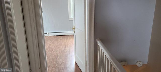 228 LONG LN, Upper Darby, PA 19082