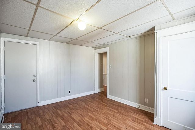 228 LONG LN, Upper Darby, PA 19082