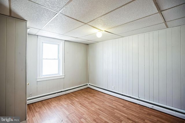 228 LONG LN, Upper Darby, PA 19082