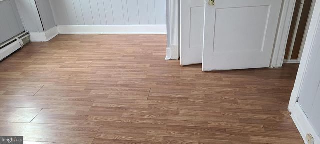 228 LONG LN, Upper Darby, PA 19082