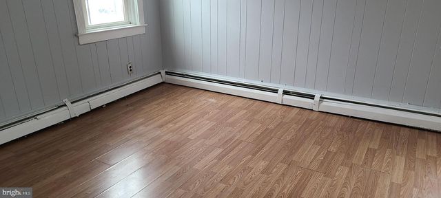 228 LONG LN, Upper Darby, PA 19082