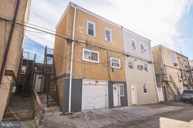 228 LONG LN, Upper Darby, PA 19082