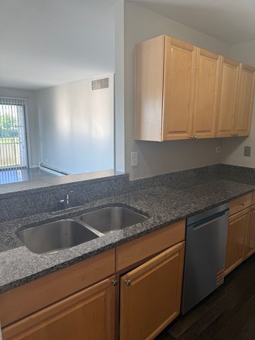 1919 Prairie Square 112, Schaumburg, IL 60173