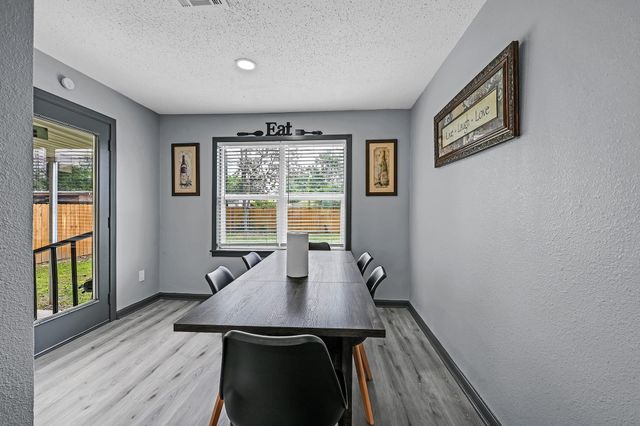 4406 Edison Street, Houston, TX 77009
