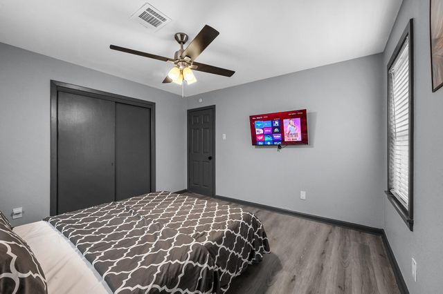4406 Edison Street, Houston, TX 77009