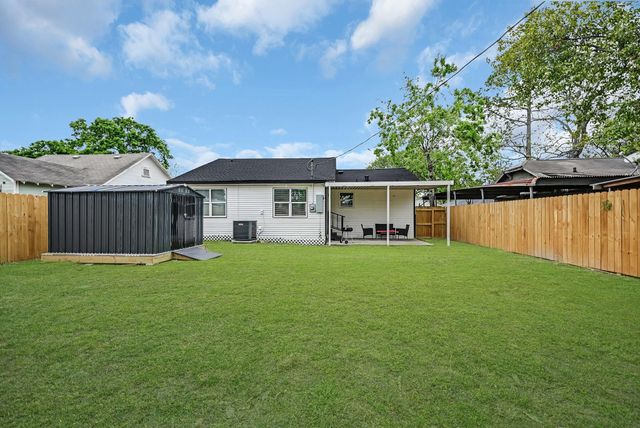 4406 Edison Street, Houston, TX 77009