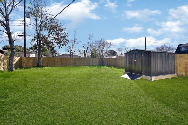 4406 Edison Street, Houston, TX 77009