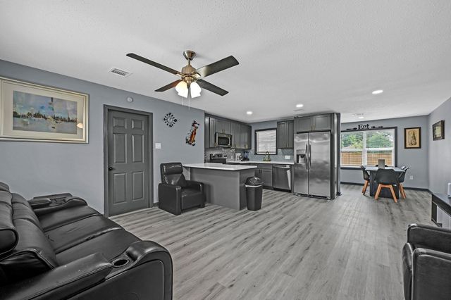 4406 Edison Street, Houston, TX 77009