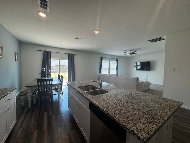 1405 Escondido Drive, Fort Worth, TX 76052