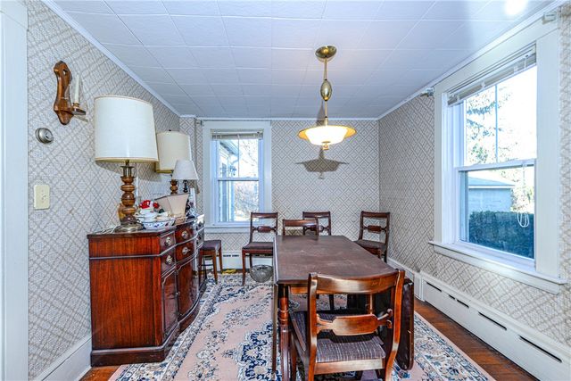 318 Mitchell's Lane, Middletown, RI 02871