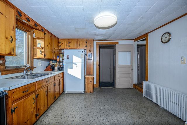 318 Mitchell's Lane, Middletown, RI 02871