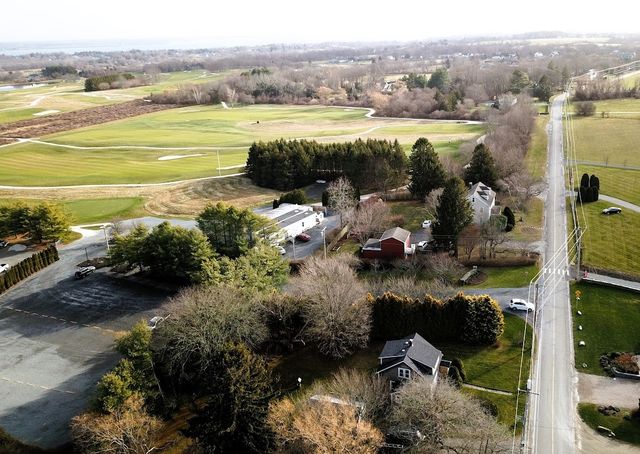 318 Mitchell's Lane, Middletown, RI 02871