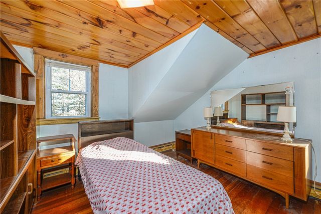 318 Mitchell's Lane, Middletown, RI 02871