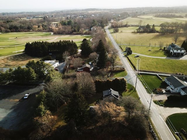 318 Mitchell's Lane, Middletown, RI 02871