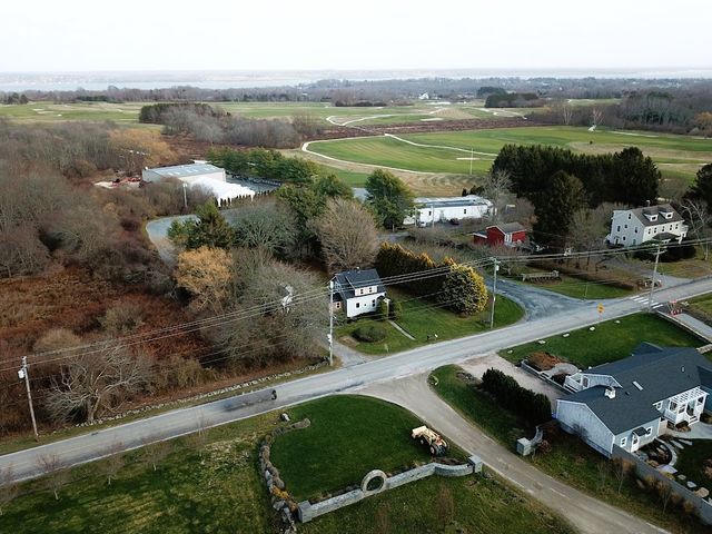 318 Mitchell's Lane, Middletown, RI 02871