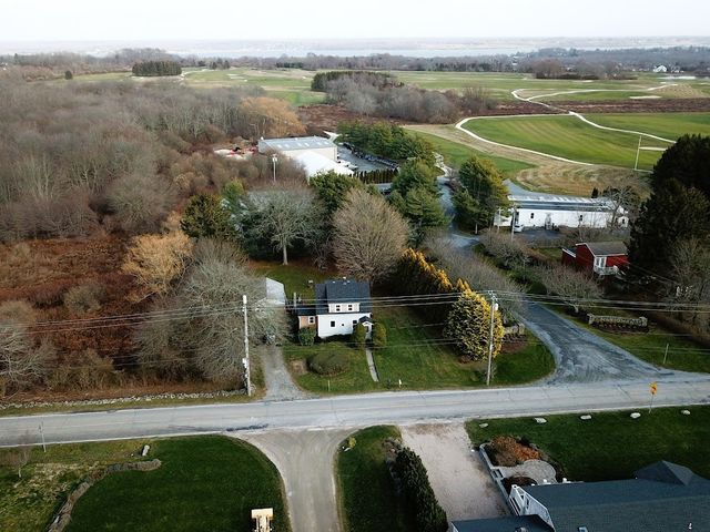 318 Mitchell's Lane, Middletown, RI 02871