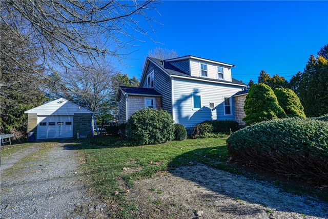 318 Mitchell's Lane, Middletown, RI 02871