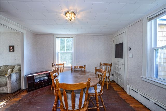 318 Mitchell's Lane, Middletown, RI 02871