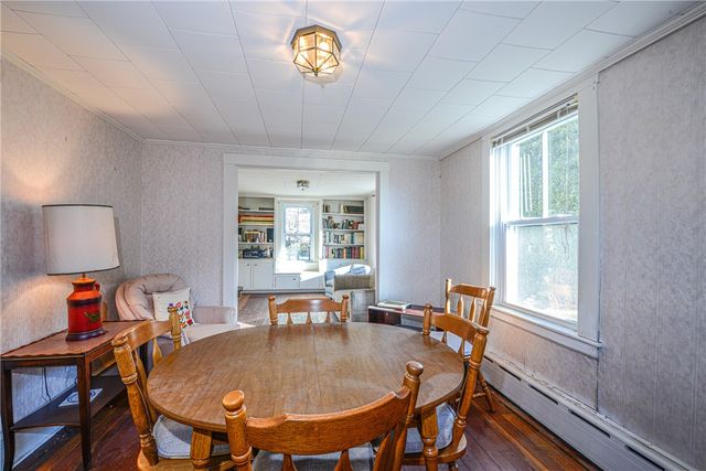 318 Mitchell's Lane, Middletown, RI 02871