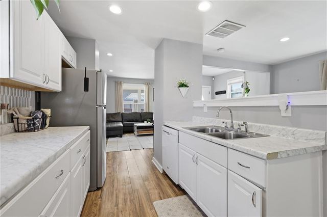 3308 Tracy Avenue, Kansas City, MO 64109