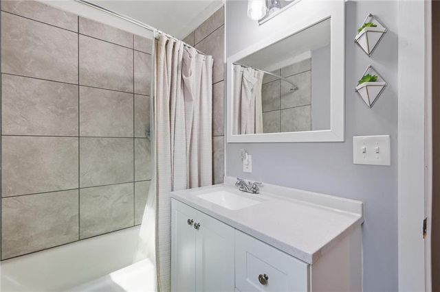 3308 Tracy Avenue, Kansas City, MO 64109