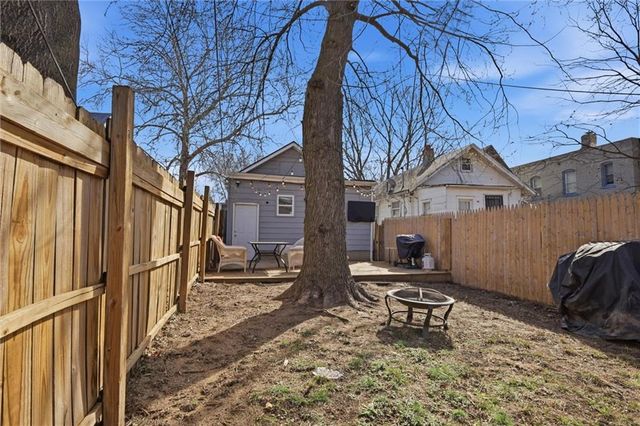 3308 Tracy Avenue, Kansas City, MO 64109