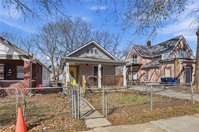 3308 Tracy Avenue, Kansas City, MO 64109