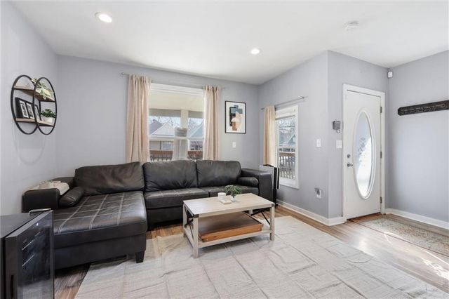 3308 Tracy Avenue, Kansas City, MO 64109