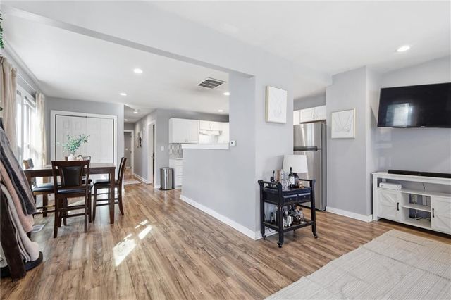 3308 Tracy Avenue, Kansas City, MO 64109