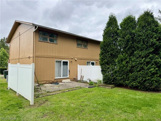 792 Kingwood Drive NE, Bolivar, OH 44612