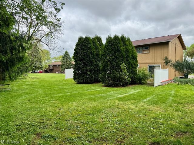 792 Kingwood Drive NE, Bolivar, OH 44612