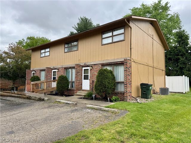 792 Kingwood Drive NE, Bolivar, OH 44612