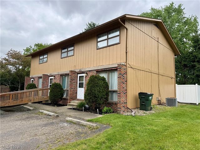 792 Kingwood Drive NE, Bolivar, OH 44612