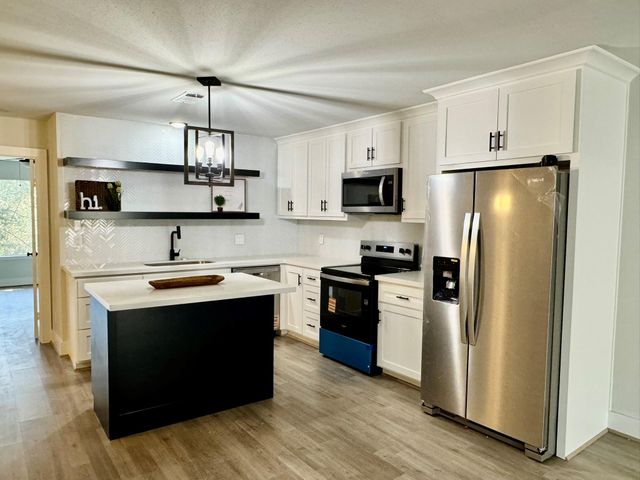 2329 W Settlers Way, The Woodlands, TX 77380