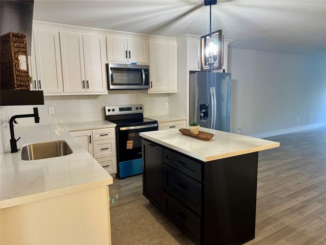 2329 W Settlers Way, The Woodlands, TX 77380